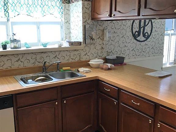 4th image of 11351 Lovebird Ln