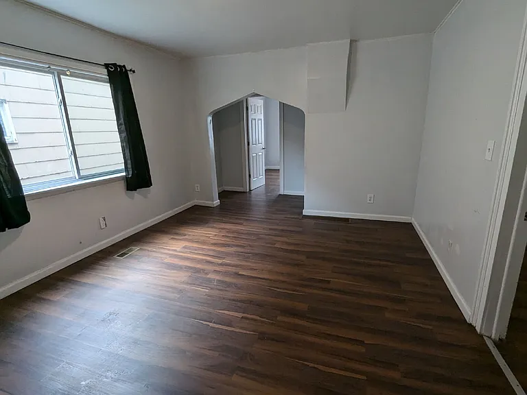 25 Jones St — Photo 3