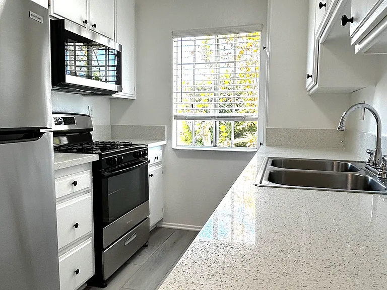 3618 Empire Dr #201 — Photo 4
