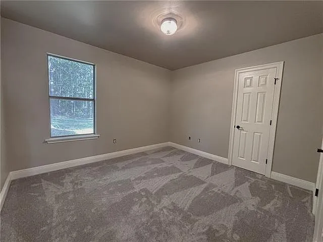 421 Greenfield Dr — Photo 18