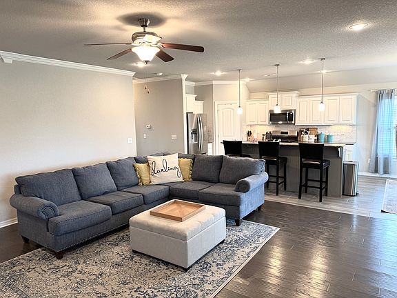3rd image of 4441 W Blissful Dr