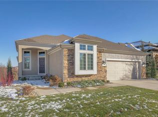 16513 Hemlock St, Overland Park, KS 66085