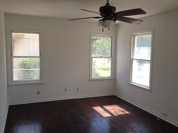 2nd image of 4413 Kirkwood Dr
