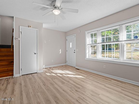 3rd image of 3002 Kendale Drive