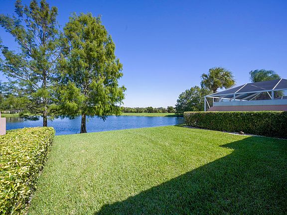 4th image of 12040 SW Elsinore Dr Drive