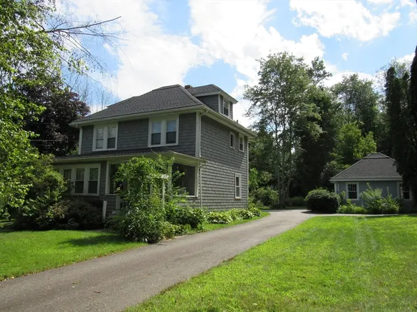52 North Ave, Mendon, MA 01756