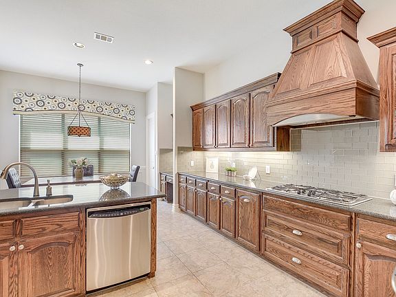 15_014_Kitchen.jpg