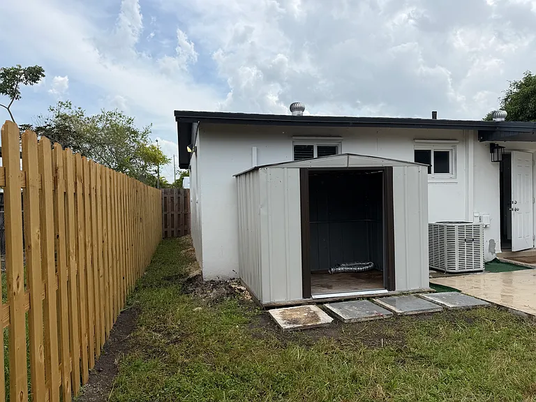 9805 Marlin Rd — Photo 15