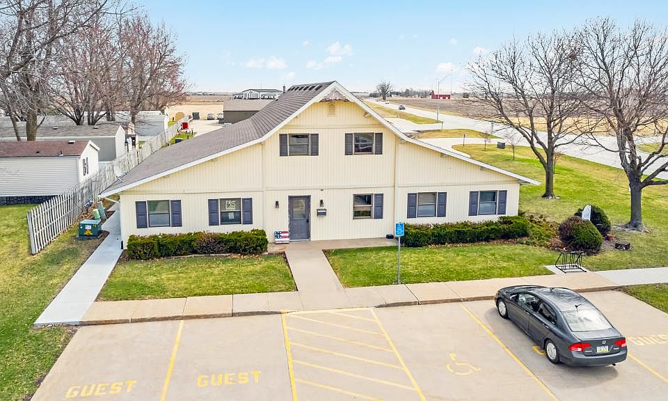 510 Sunrise Park, Pella, IA 50219 Zillow