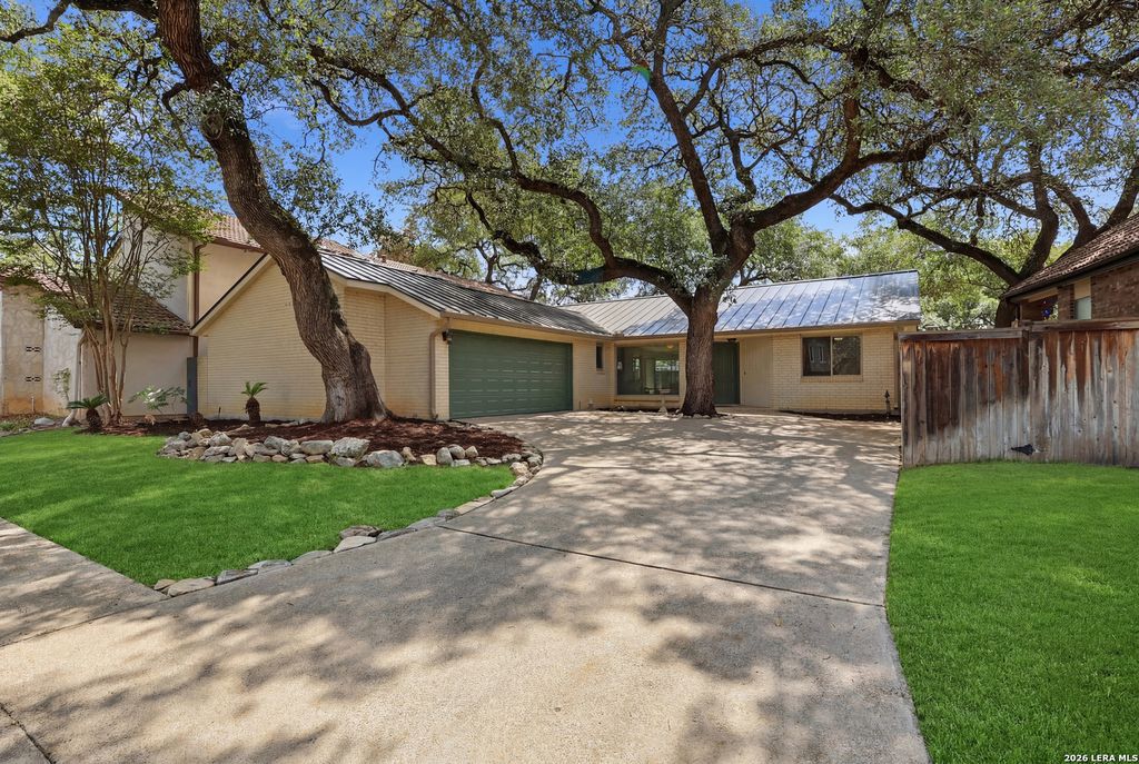 32 Donore, San Antonio, TX 78229 home