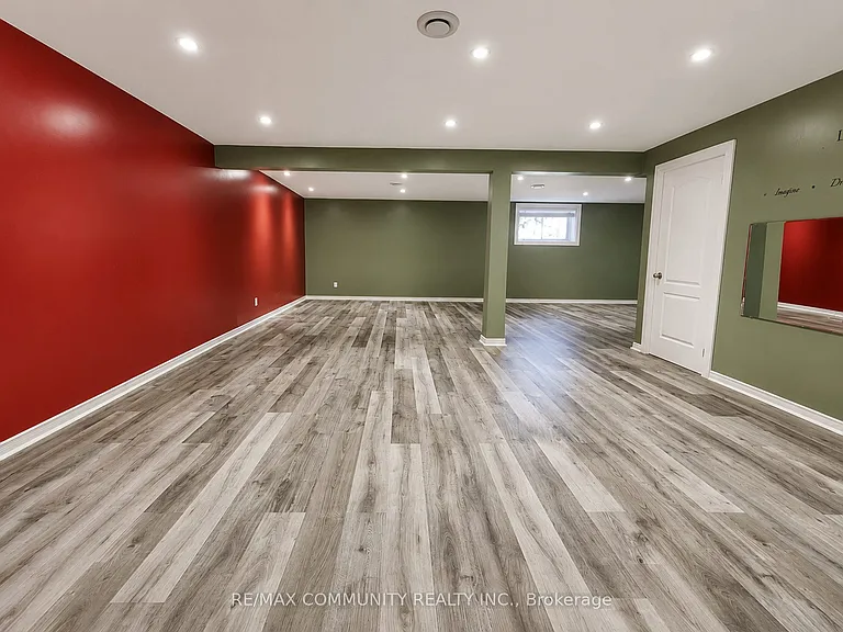 24 Sunshine Ln — Photo 17