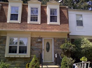 8814 Surveyors Pl, Springfield, VA 22152