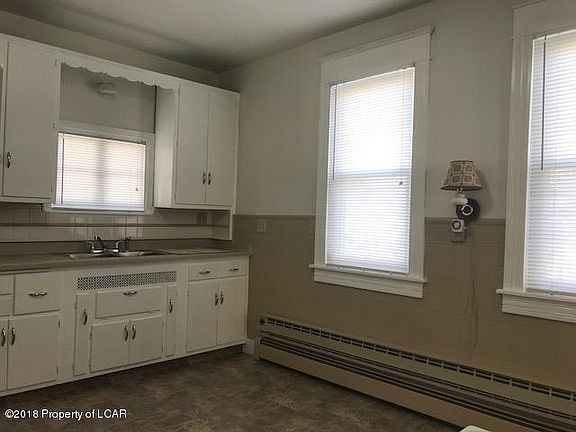 2nd image of 50 Woodward Ave