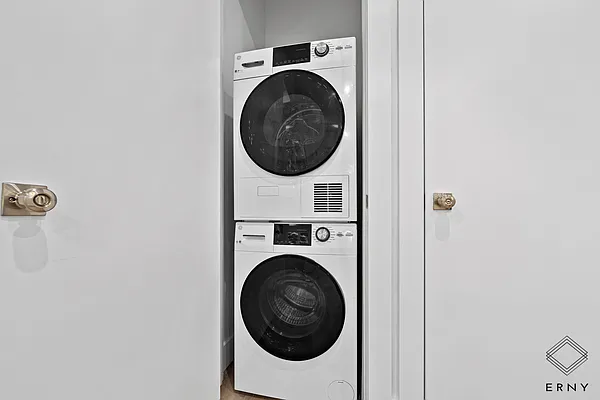 Rented by ERNY LLC | media 32