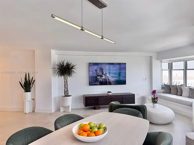 1881 Washington Ave #9C — Photo 9