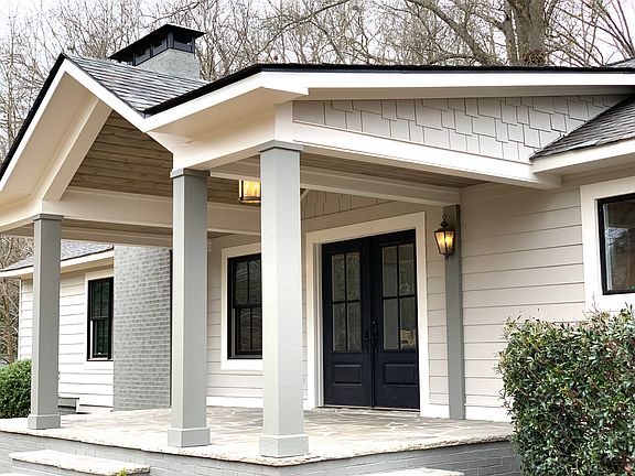 3rd image of 1055 Glenwood Dr