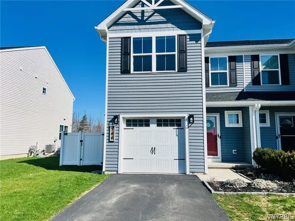 144 South Dr, West Seneca, NY 14218