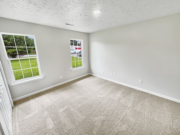 5th image of 2423 Aspen Ave