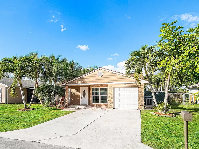 8411 Garden Gate Pl — Photo 12