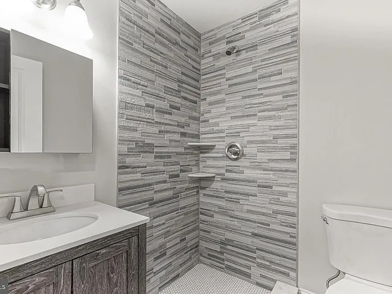 1702 N Gratz St #1 — Photo 6