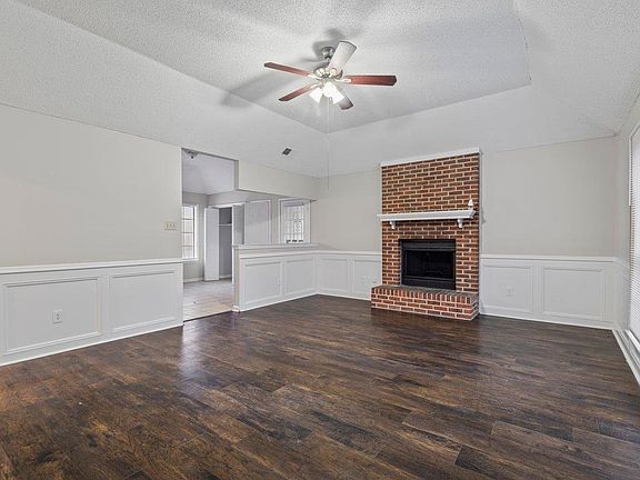 4th image of 3526 Newberry Ln