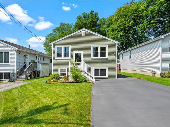 41 Ballou St, Cumberland, RI 02864