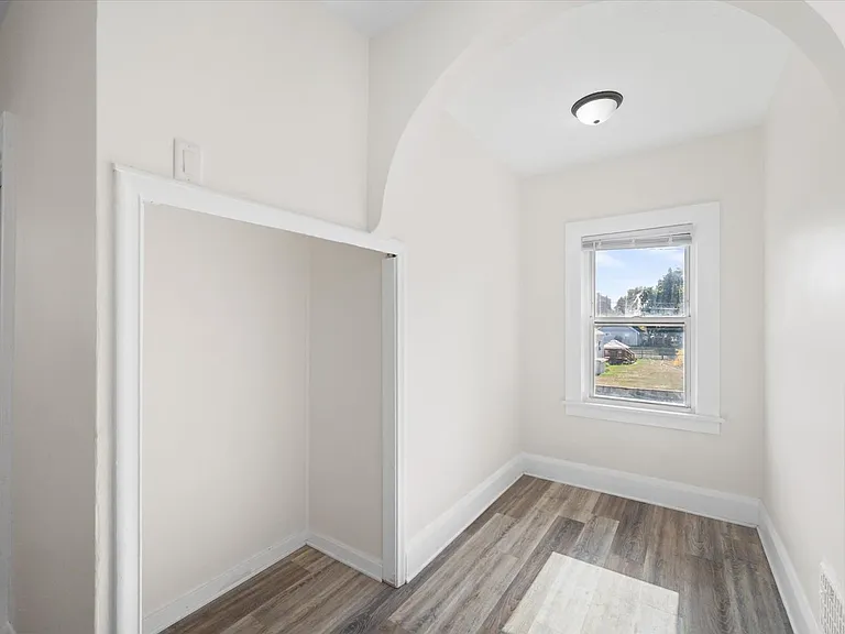 316 Morrison Dr #UPPER — Photo 11