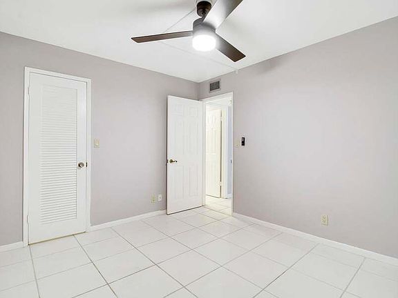 3rd image of 4500 N Federal Hwy APT 266H