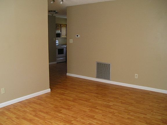2nd image of 784 64th Ave N