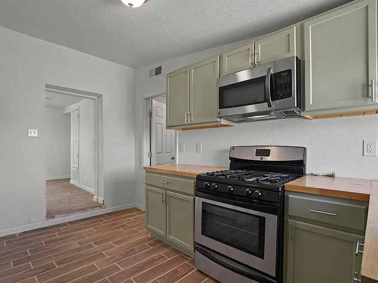 206 Sofia Pl — Photo 9
