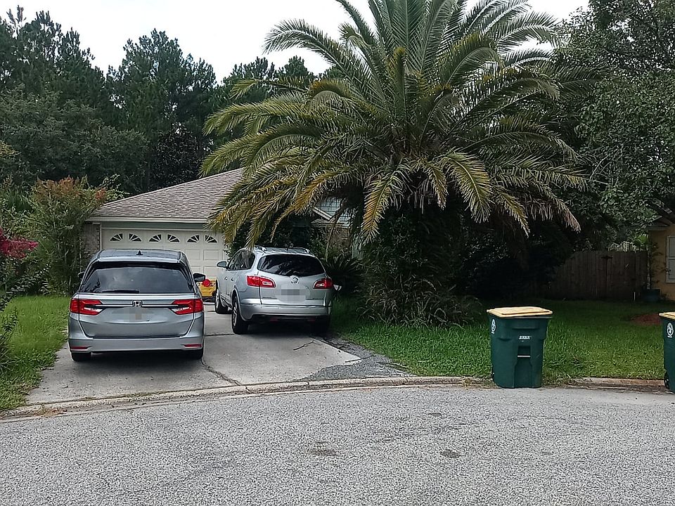 1st image of 12748 Glade Springs Dr S