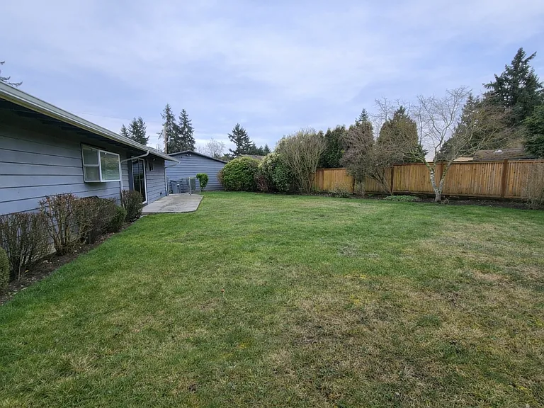 18701 3rd Ave S — Photo 14