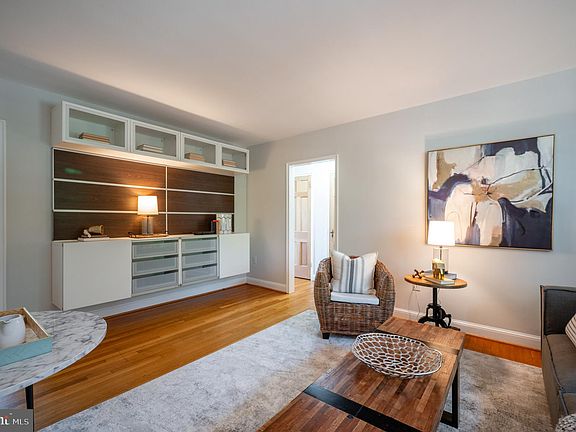 4th image of 3405 Commonwealth Ave APT C