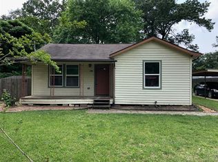 704 Maple Ave, Cleveland, TX 77327