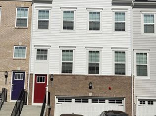 1721 Water Crossing Rd, Pikesville, MD 21208