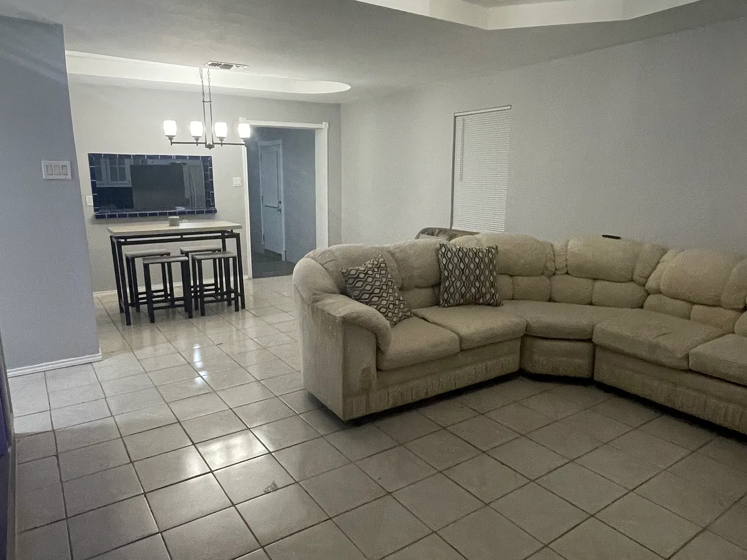 2 bed, 1188 sqft, $1,250 — Photo 2