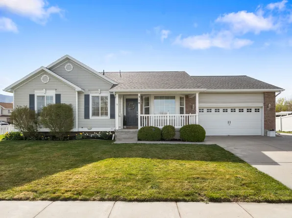 318 E Spyglass Dr, Tooele, UT 84074