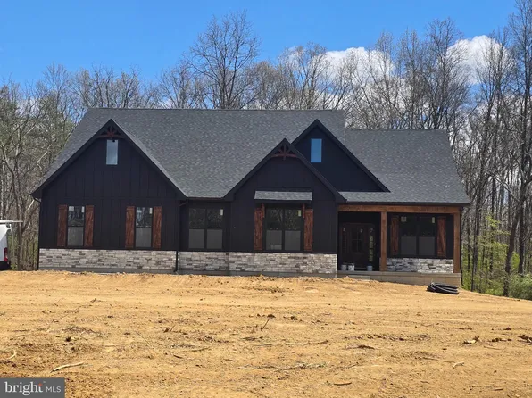 170 Pabaleena Ln, Kearneysville, WV 25430