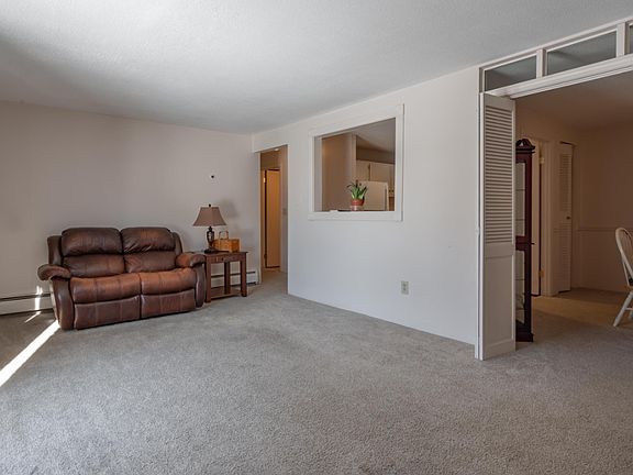 3rd image of 36 English Village Rd #36R
