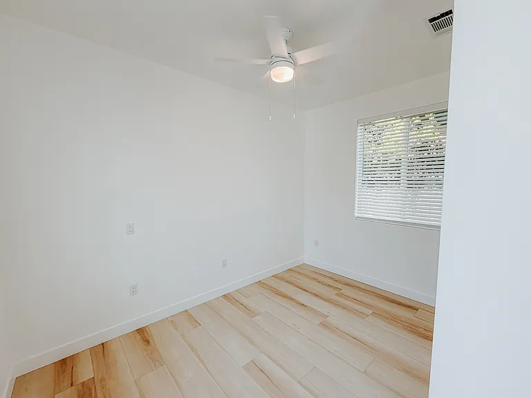 561 Branch St — Photo 9