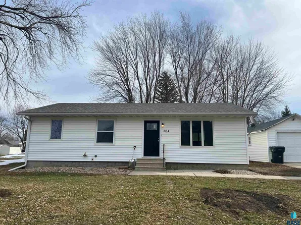 204 S 2nd St, Beaver Creek, MN 56116