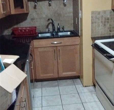 2nd image of 10905 N Lantana Ave