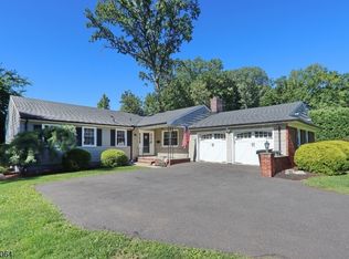 293 Cherry Hill Rd, Mountainside, NJ 07092