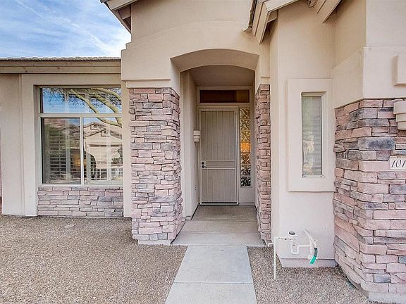 3rd image of 3055 N Red Mountain Unit 101