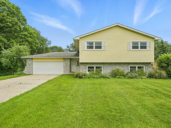 439 Northfield Ln, Valparaiso, IN 46383