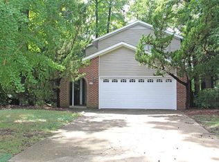 9 W River Point Dr, Hampton, VA 23669