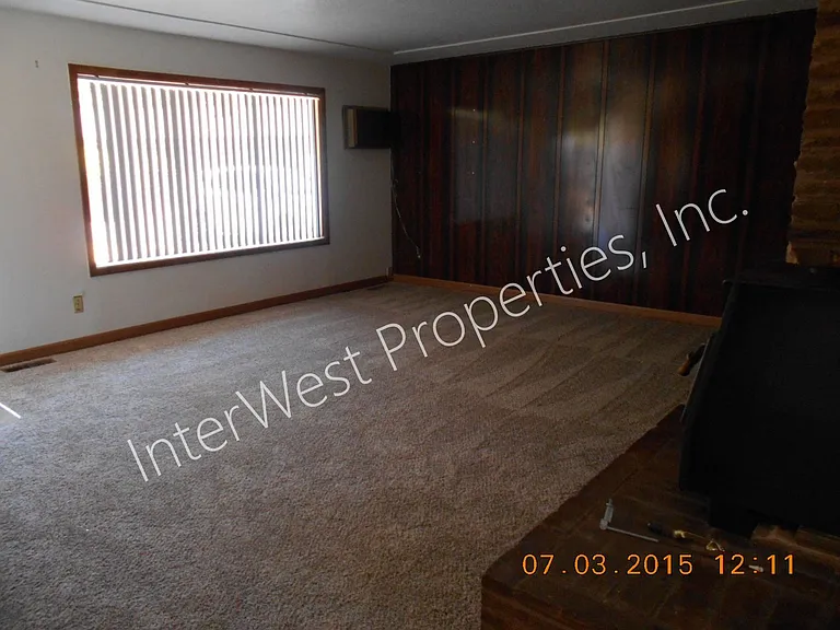 8438 SE Market St — Photo 6