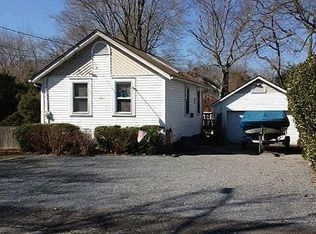 24 Dering Rd, Sound Beach, NY 11789