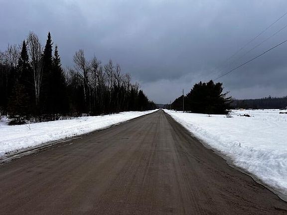 4th image of Trowbridge Rd