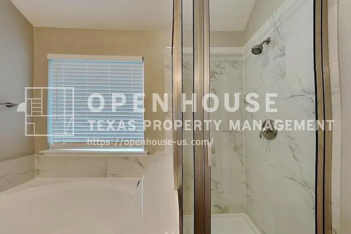 22502 Holbrook Springs Ct — Photo 11
